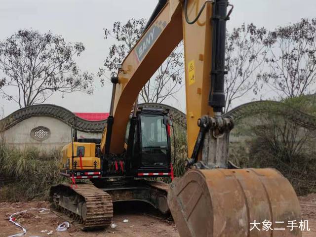 三一重工 SY200C 挖掘机