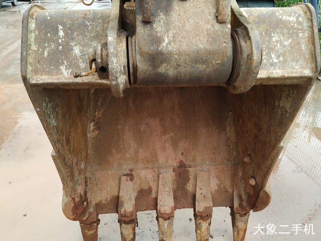 现代 R130W-5 挖掘机