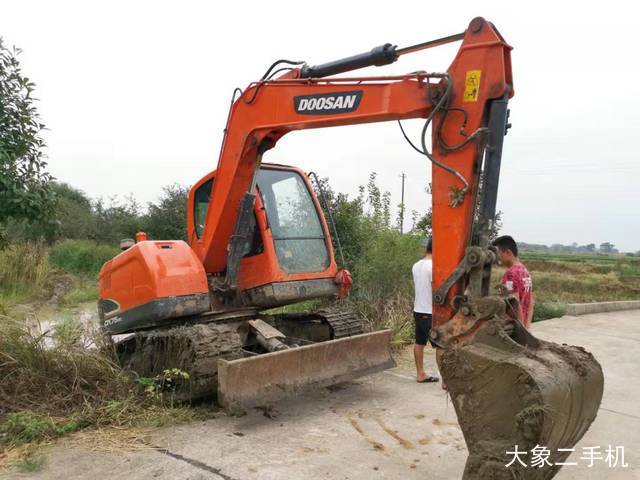 斗山 DX75-9C 挖掘机
