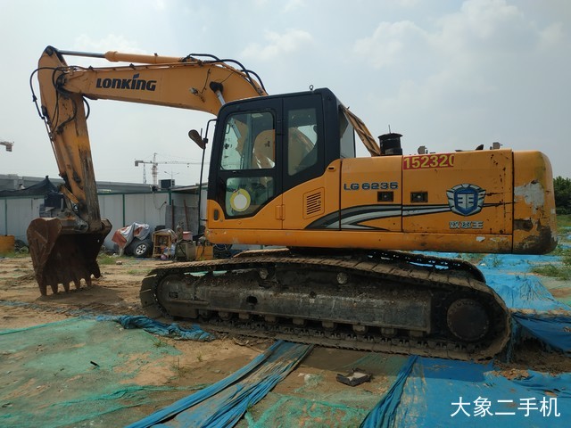龙工 LG6235 挖掘机
