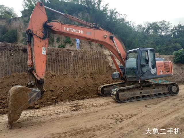 日立 EX240-3 挖掘机