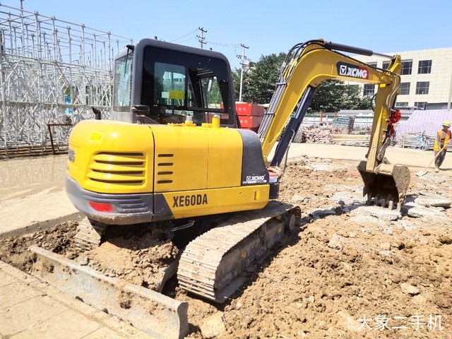 徐工 XE60D 挖掘机