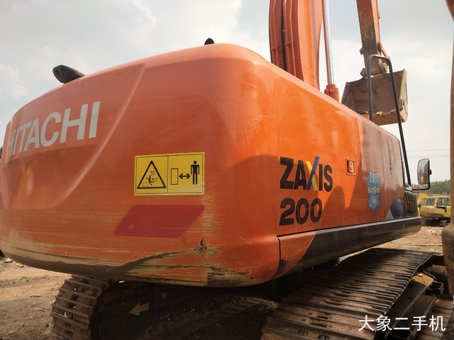 日立 ZX200-5A 挖掘机
