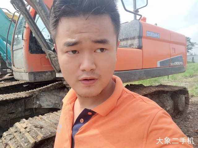 斗山 DX215-9C 挖掘机