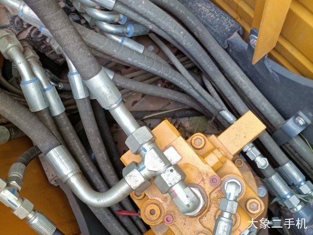 徐工 XE75D 挖掘机