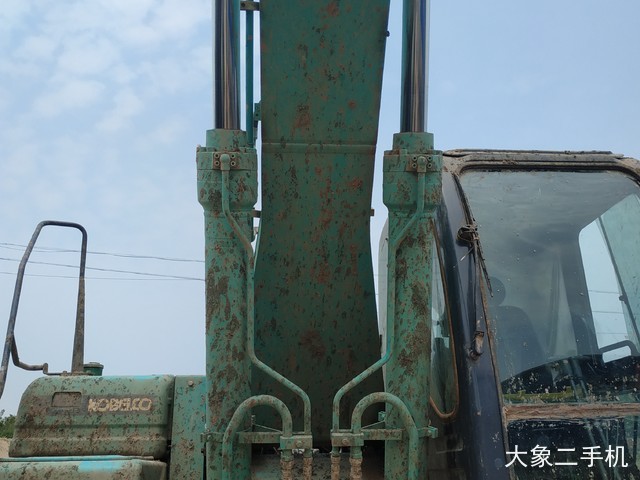 神钢 SK260LC-8 挖掘机