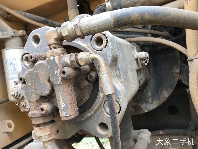 沃尔沃 EC240B 挖掘机