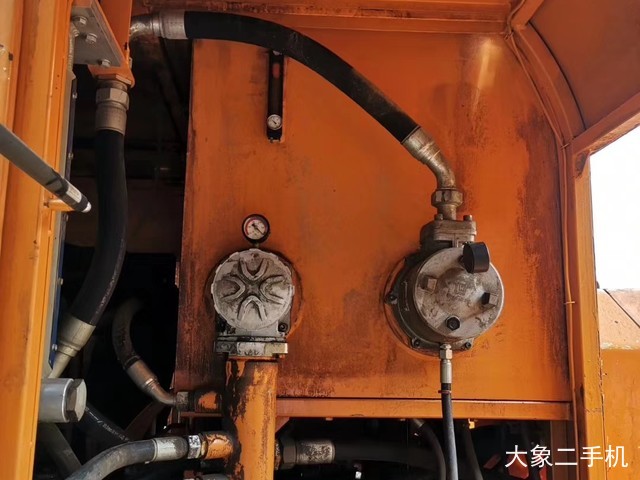 中联重科 ZLJ5130THBE-10018R 泵车