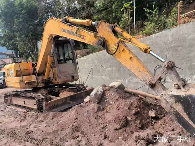 龙工 LG6090 挖掘机