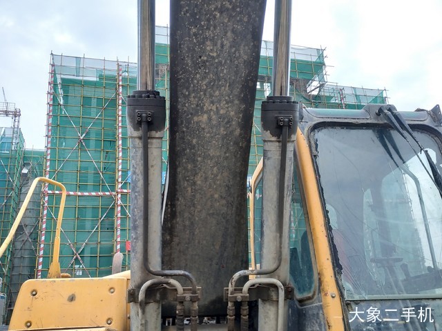 沃尔沃 EC240BLC 挖掘机