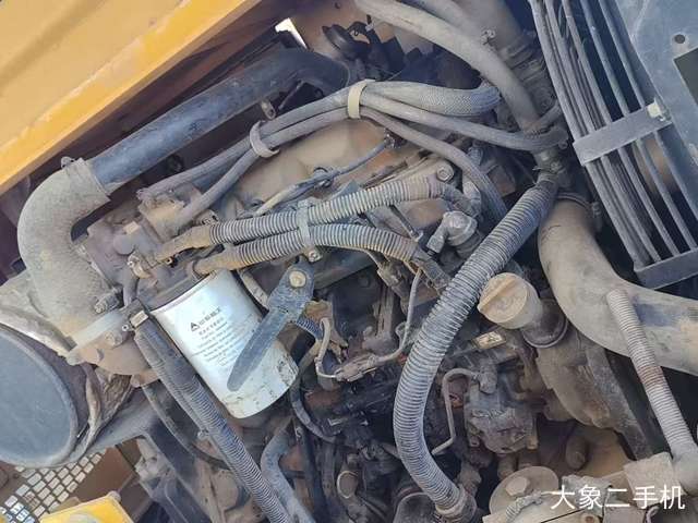 山东临工 E680F 挖掘机