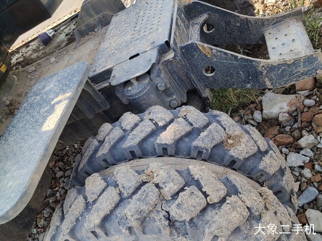 现代 R150WVS 挖掘机