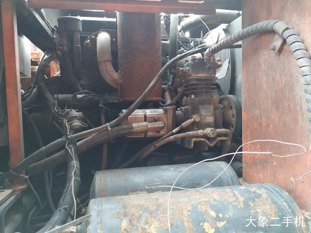 远山机械 YS765-8 挖掘机