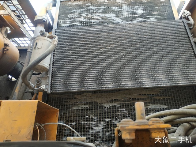 现代 R210W-5 挖掘机