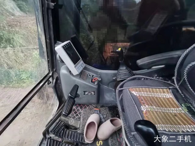 三一重工 SY235C-9 挖掘机