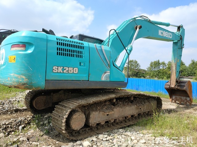 神钢 SK250-10 挖掘机