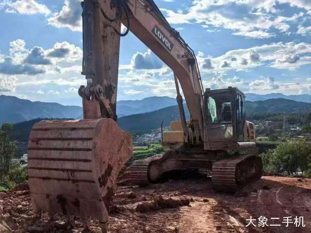 雷沃重工 FR260E 挖掘机