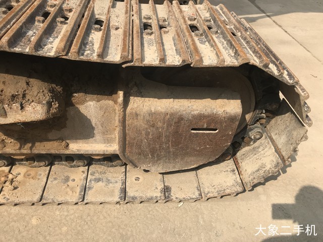 徐工 XE215C 挖掘机