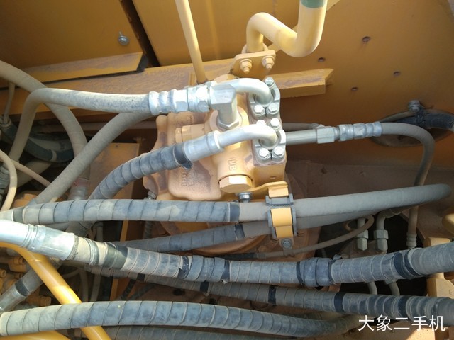 小松 PC220-8M0 挖掘机