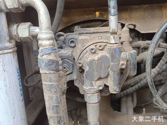 三一重工 SY135C-9 挖掘机