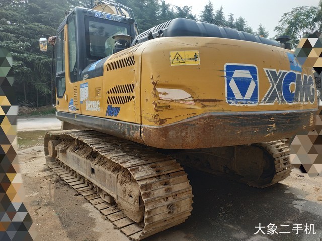 徐工 XE215CA 挖掘机