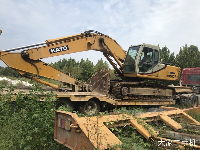 加藤 HD1023III 挖掘机