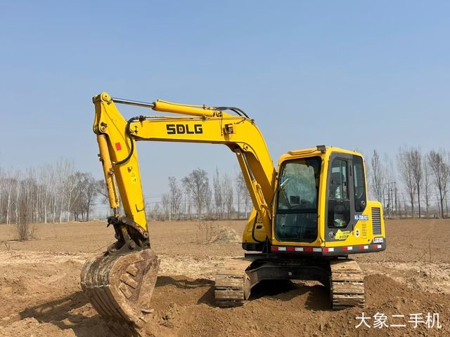 山东临工 E685F 挖掘机