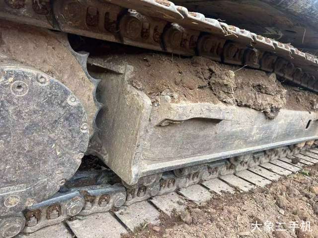 神钢 SK130-8 挖掘机