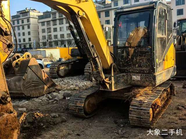 柳工 CLG906D 挖掘机