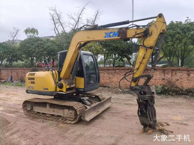 徐工 XE75D 挖掘机