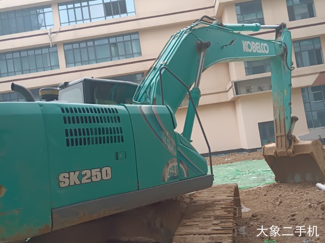神钢 SK250-10 挖掘机