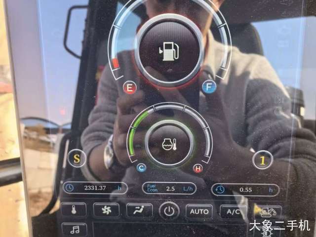 三一重工 SY245H 挖掘机