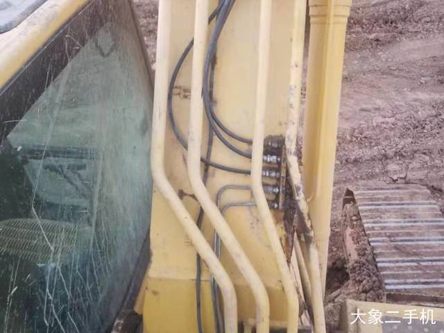 小松 PC240LC-8M0 挖掘机