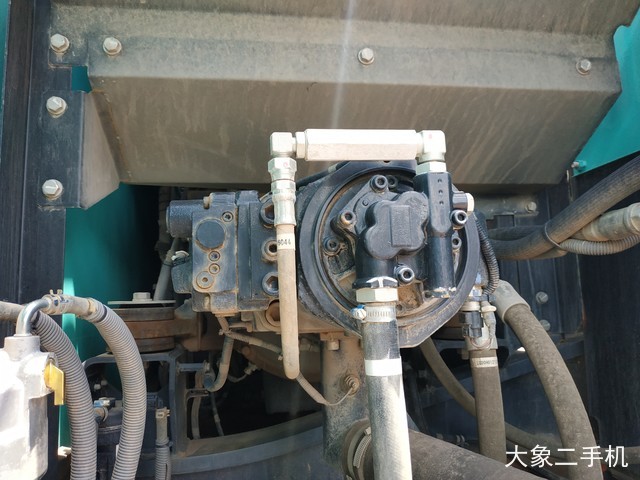 神钢 SK260LC-10 挖掘机