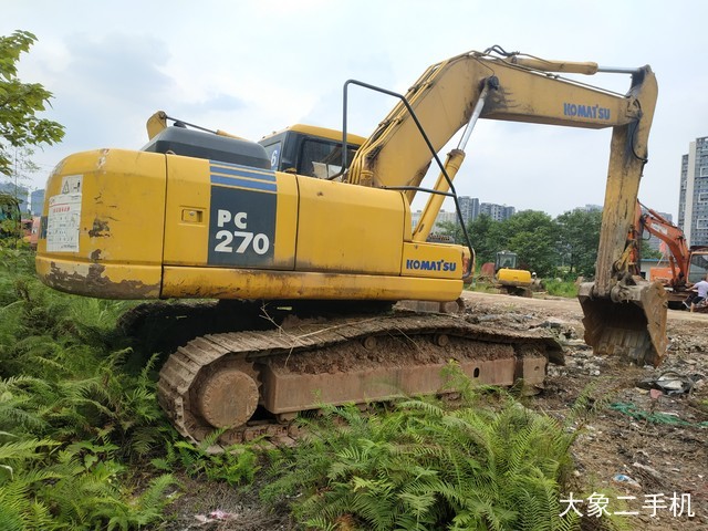 小松 PC220-7 挖掘机