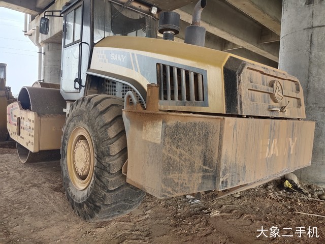 三一重工 SSR260AC-8全液压 压路机