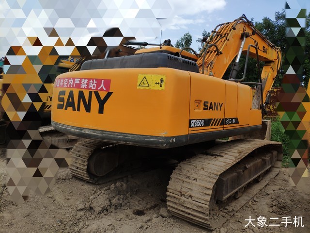 三一重工 SY235C 挖掘机