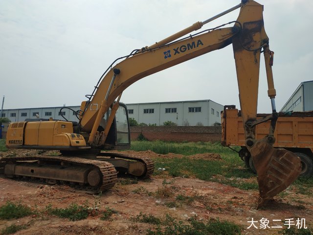 厦工 XG822LC 挖掘机