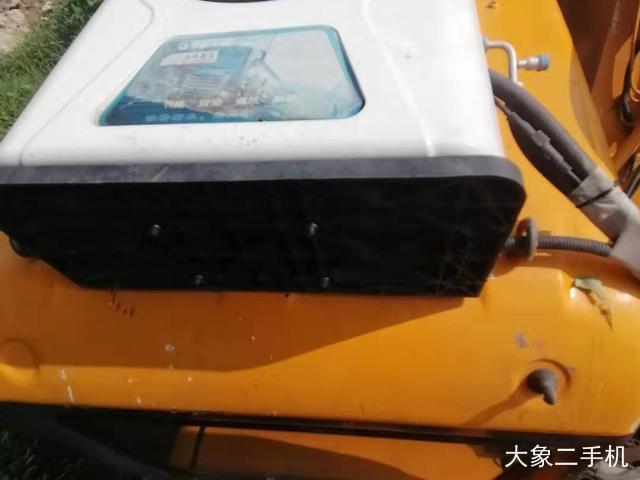 三一重工 SY215C 挖掘机