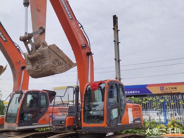 斗山 DH225LC-9 挖掘机