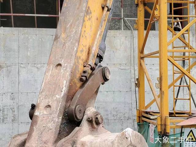 三一重工 SY135C-8 挖掘机