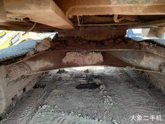 沃尔沃 EC210BLC 挖掘机