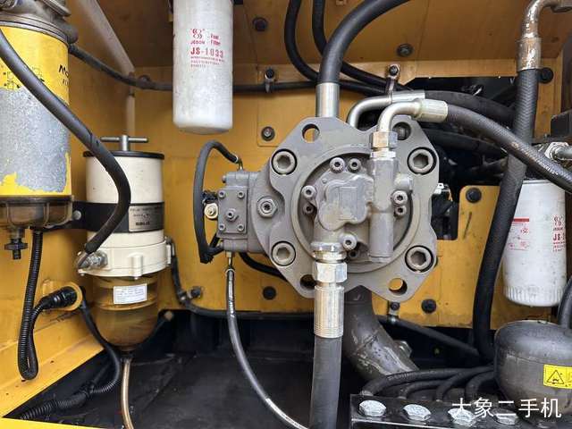 山东临工 E6225H 挖掘机