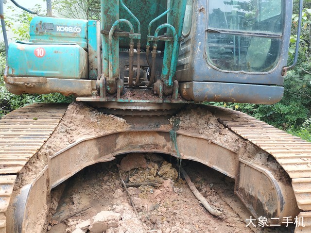 神钢 SK250-8 挖掘机