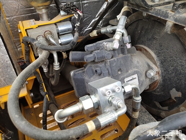 龙工 LG6065 挖掘机