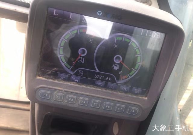 徐工 XE470C 挖掘机