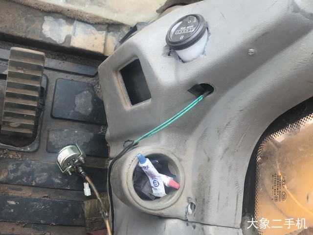 龙工 LG6225D 挖掘机