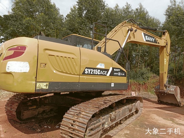 三一重工 SY215C-10 挖掘机