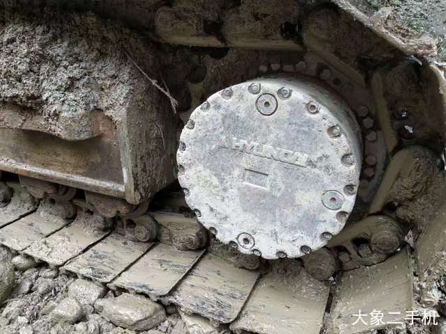 现代 R215-7 挖掘机