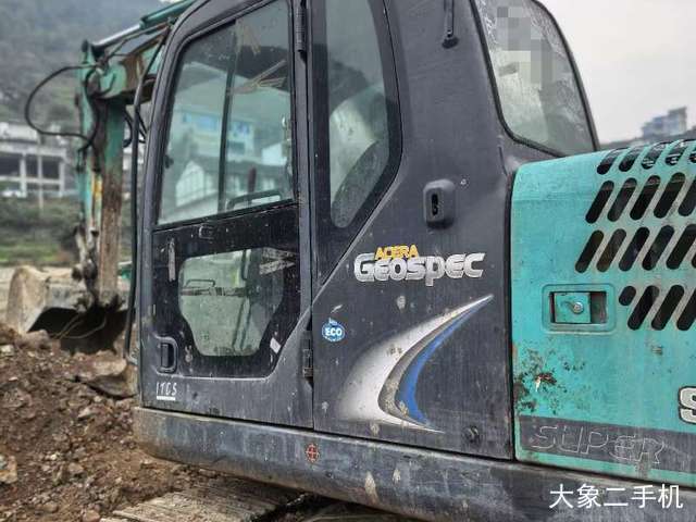 神钢 SK75-8 挖掘机